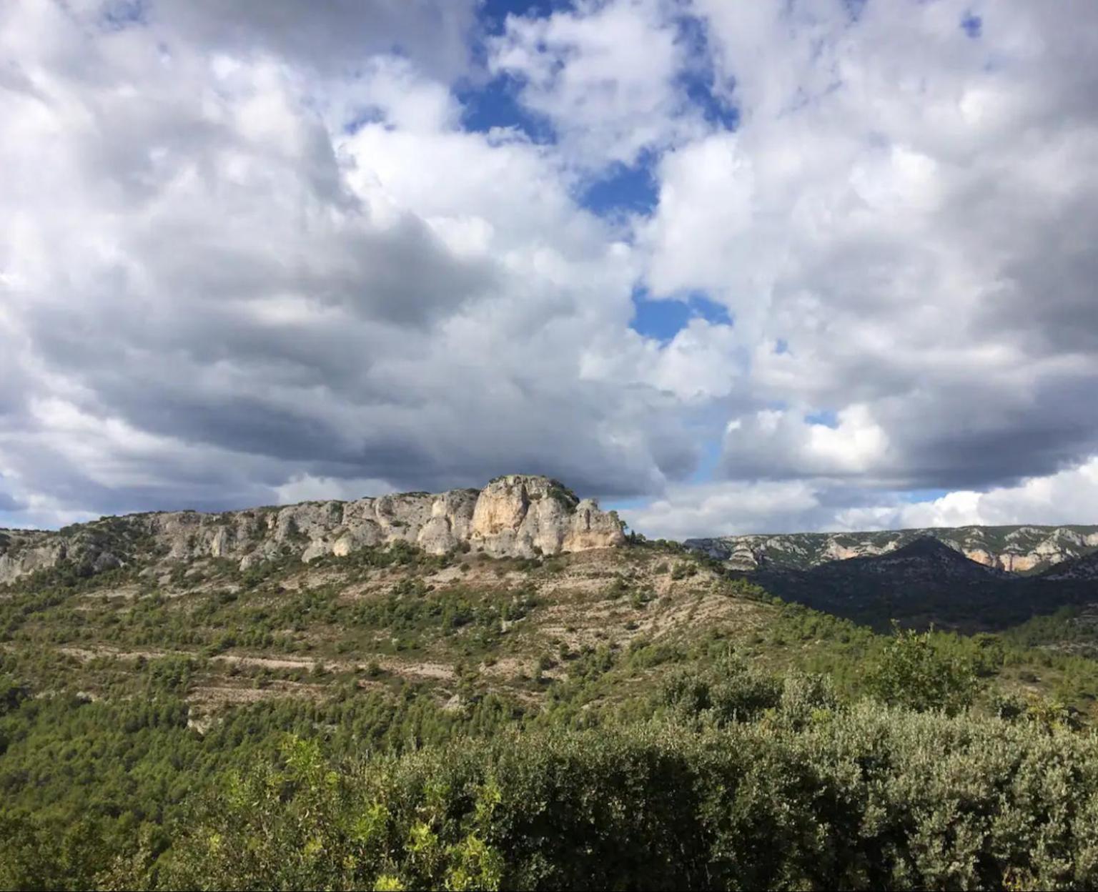Maison Dans Beau Village Du Luberon Mérindol Esterno foto